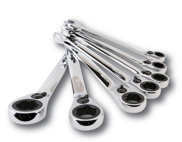 Reversible ratcheting gear spanners